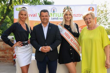 Jelka Verk, organizatorka in lastnica licence Miss Slovenije za Miss sveta, Janez Magyar, župan Občine Lendava, Alida Tomanič, Miss Slovenije 2023, Eva Marija Banutai, predsednica Turistične zveze